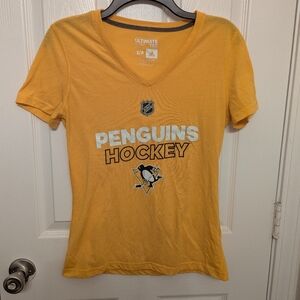 adidas Pittsburgh Penguins NHL Tee | Women’s Gold V-Neck Shirt Size S